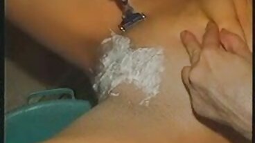 LETSDOEIT: נערת המכללה, לאנה רואדס, קדחה לעומק על ידי המנהל בפורנו-HD