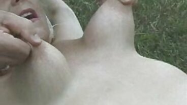 DeepLush. ממלא אותה בפורנו HD עם ברילין ביילי
