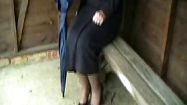 שלישייה משרדית עמוסה