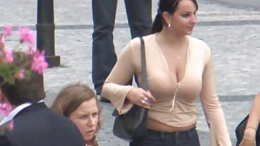 בגדול BBW Boobies a.k.a. ה-JUGGERNAUTS שפשוף רגלי