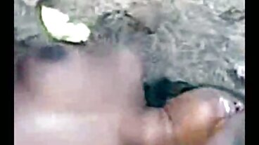 אמה קינקית רוצה לראות את האח החורג מזיין את ה-BFF שלה