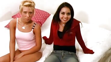 פצצת לטינה מפתה את חברו של בנה